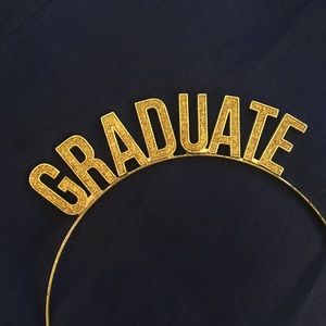Gold glitter grad headband! 🎓